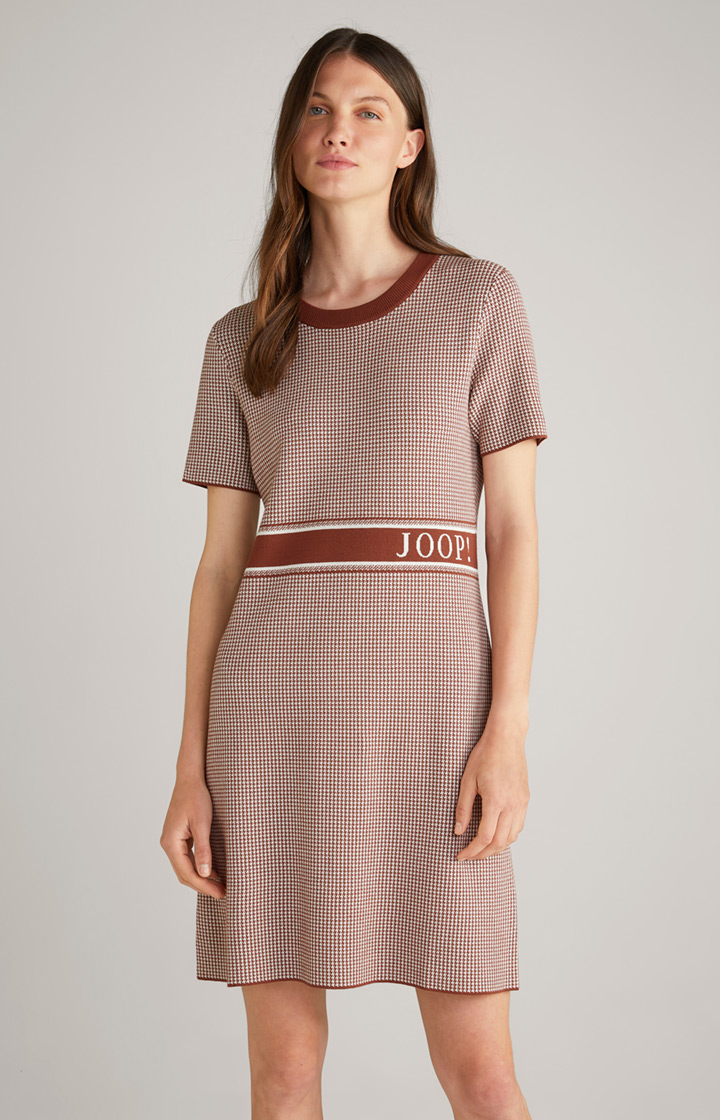 Strickkleid in Kupferbraun/Ecru