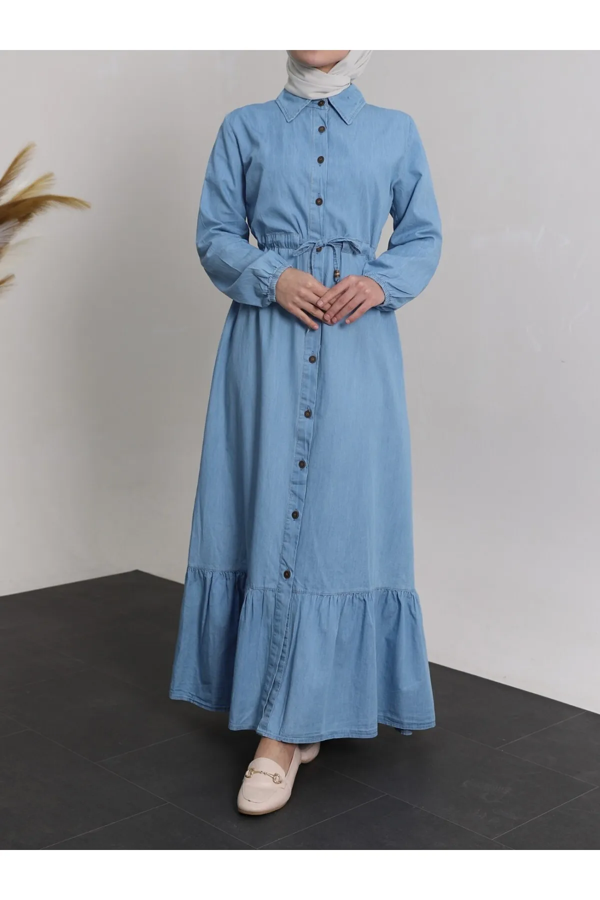 Modamorfo  Jeanskleid mit zwei Taschen und Knöpfen