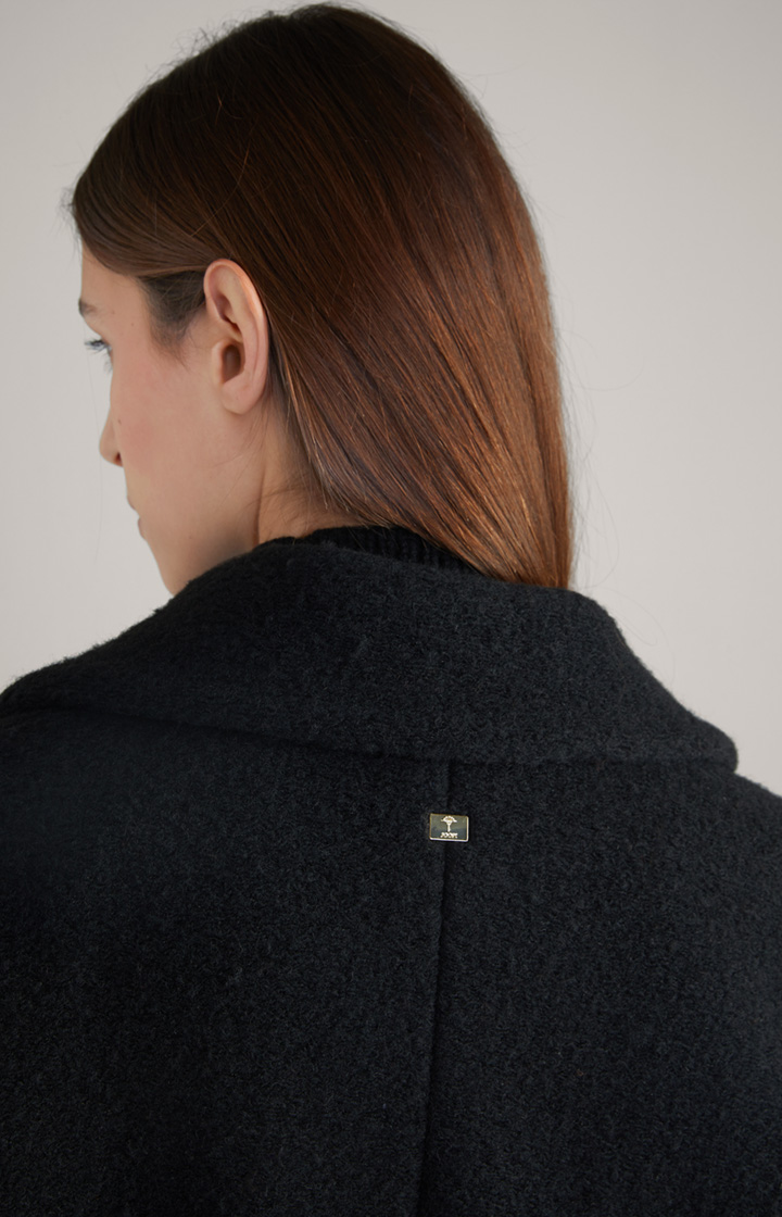 Wool-Blend-Mantel in Schwarz