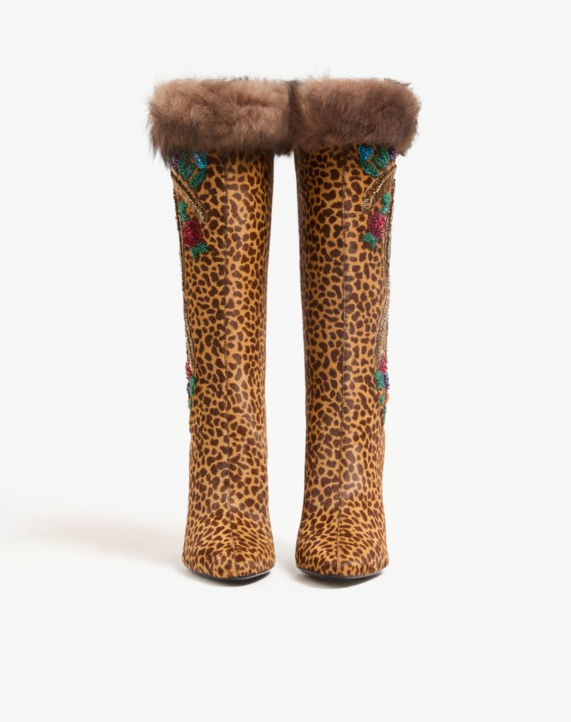 Bota Hotty de 100 mm em couro de pônei e bezerro com bordado floral e detalhes em pele.