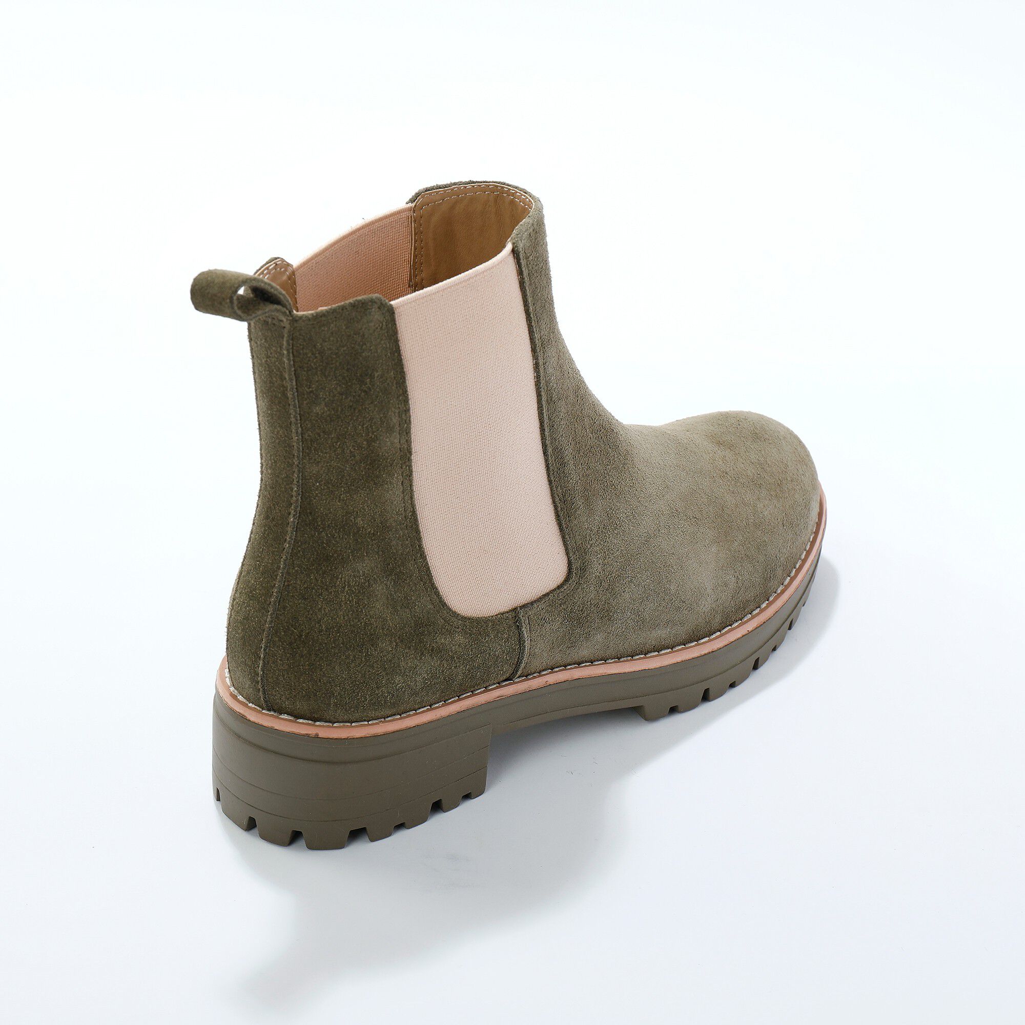 Boots chelsea croûte de cuir, semelle crantée épaisse