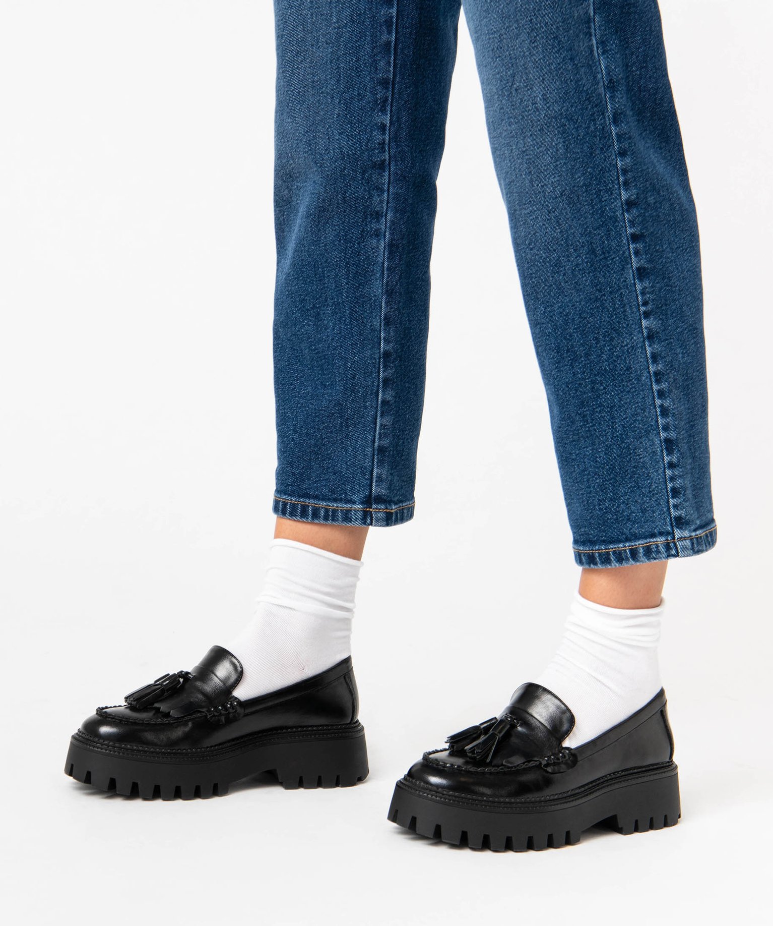 Mocassins femme unis à semelle compensée et crantée noir | GEMO