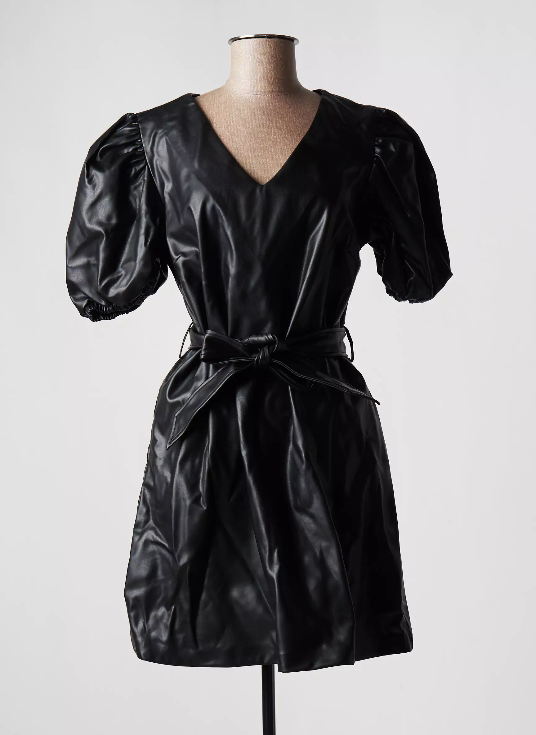 Vila Robes Courtes Femme couleur noir