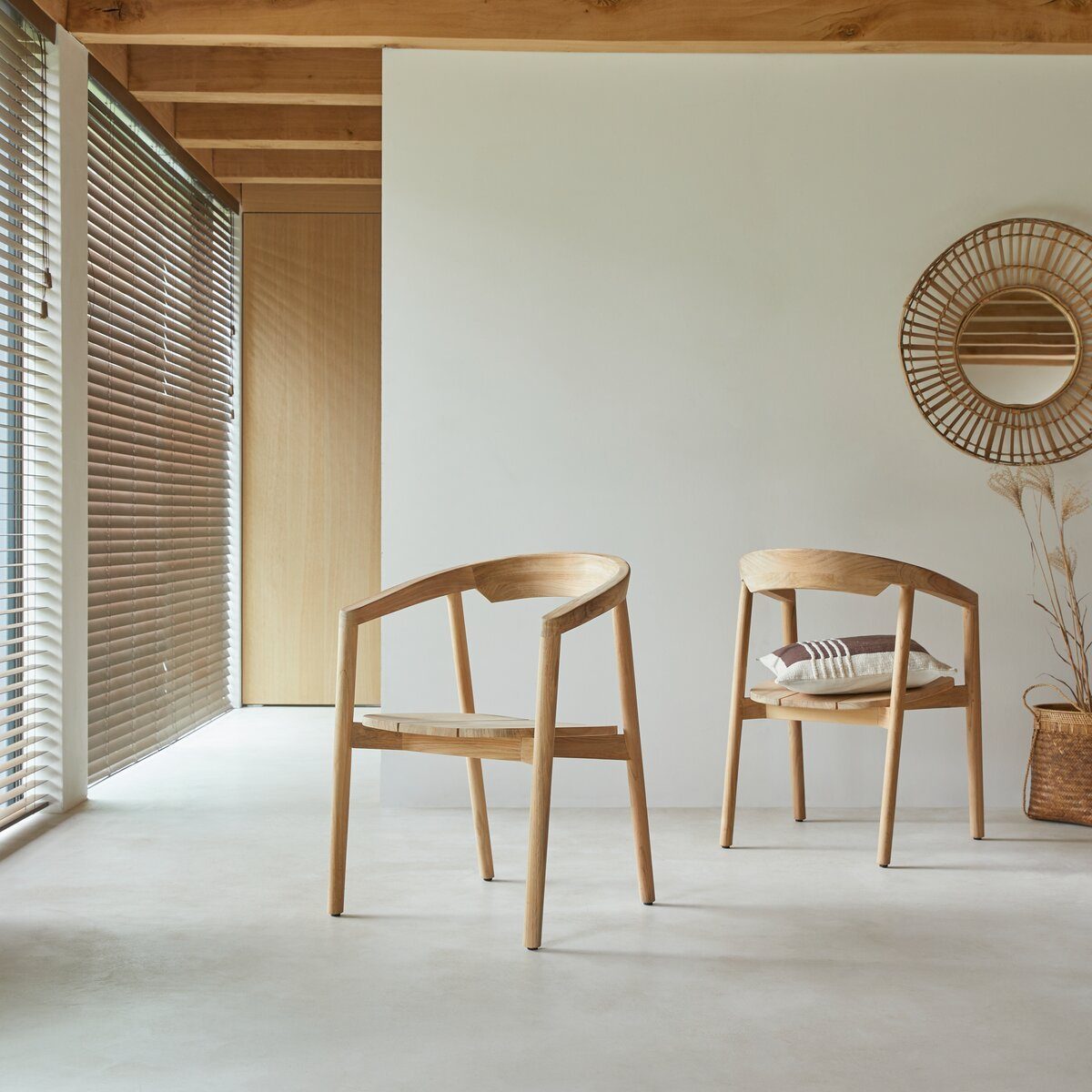Tikamoon Esszimmerstuhl Stuhl aus Teak massiv