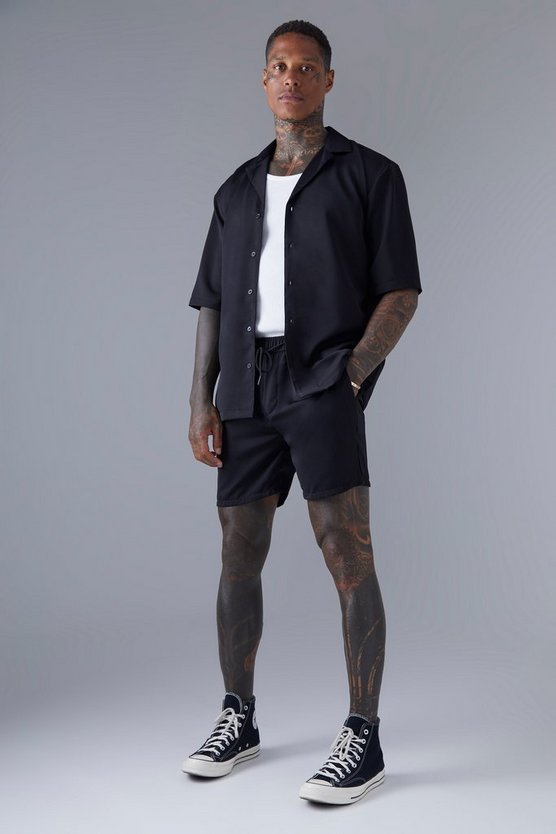 Kurzärmliges Satin-Hemd & Shorts