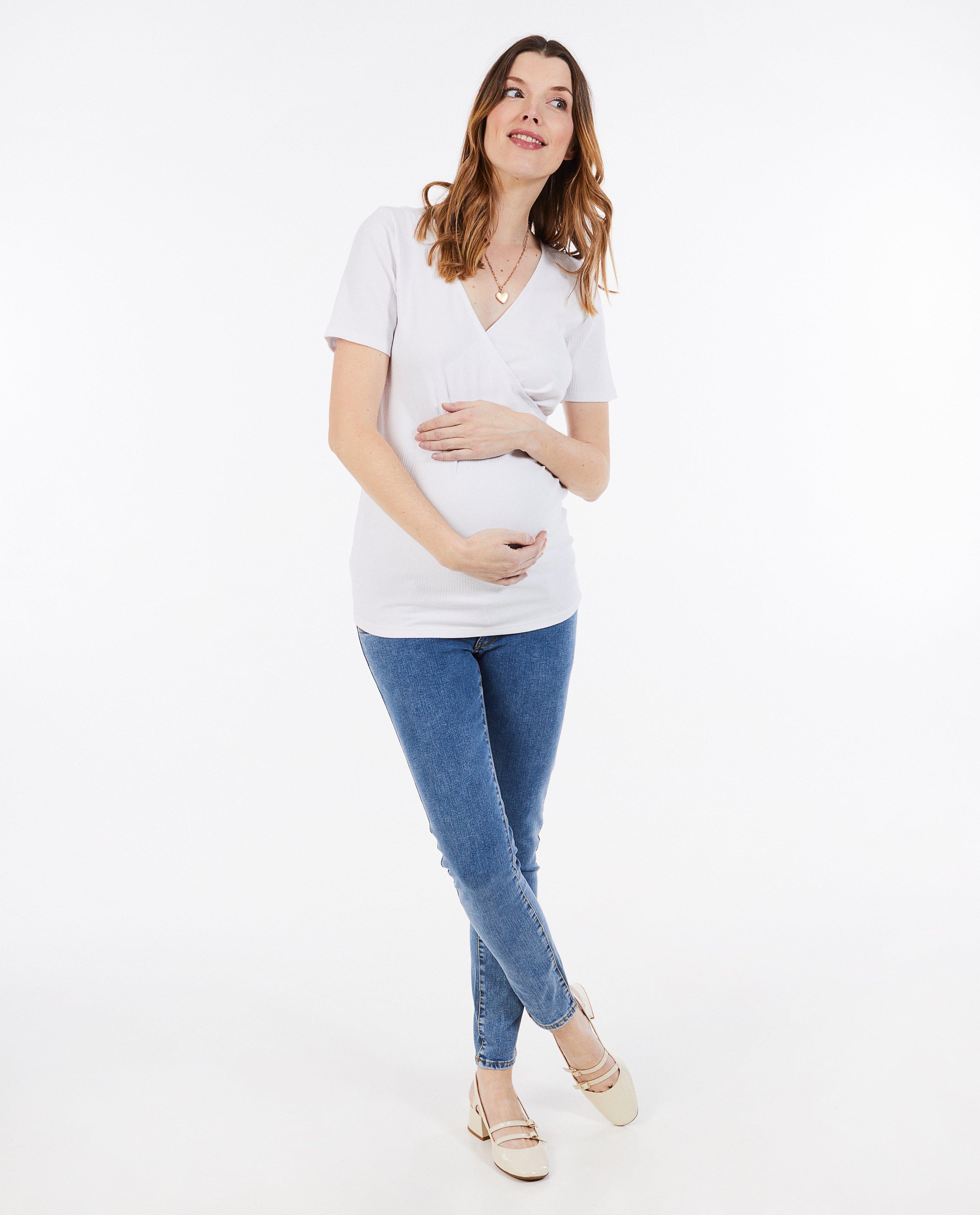 Atelier Maman kismama póló finom bordázattal, fehér