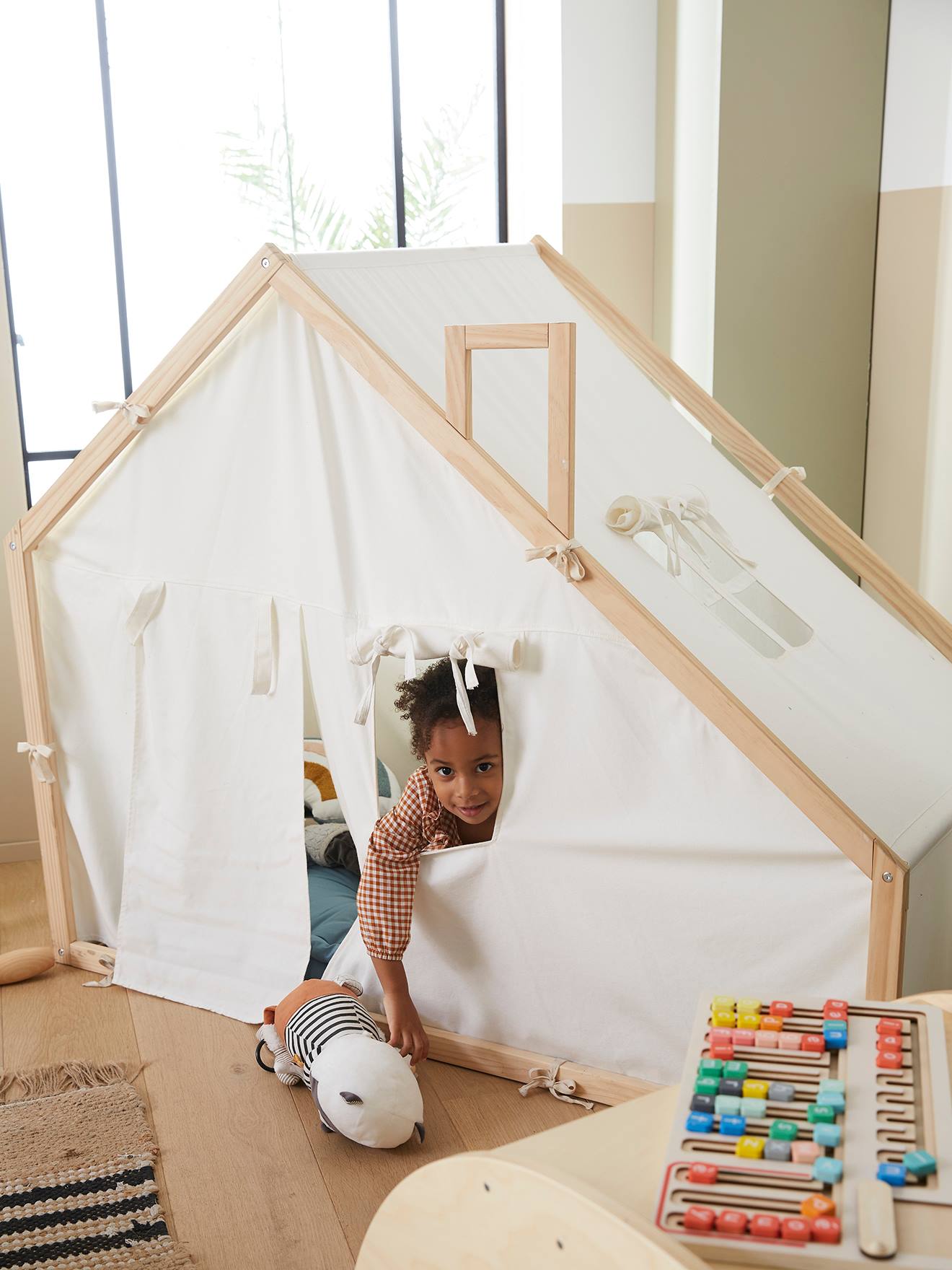 Cabane en tissu et bois FSC® multicolore