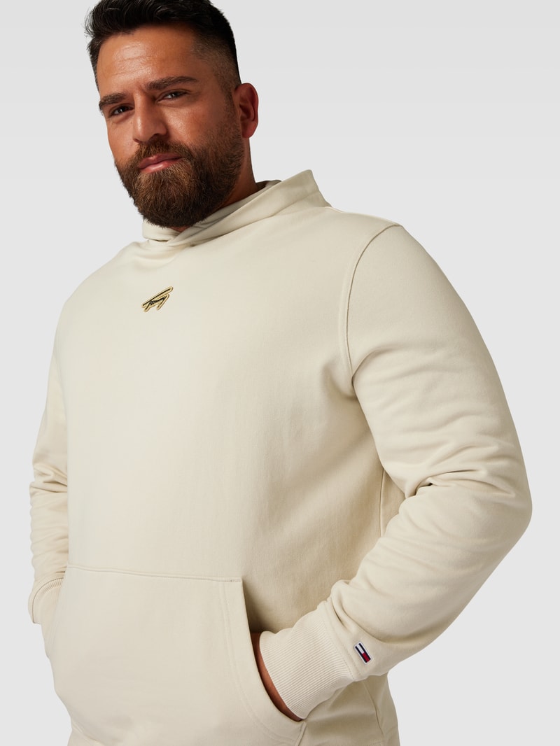 PLUS SIZE Hoodie mit Label-Patch Modell 'SIGNATURE' in beige