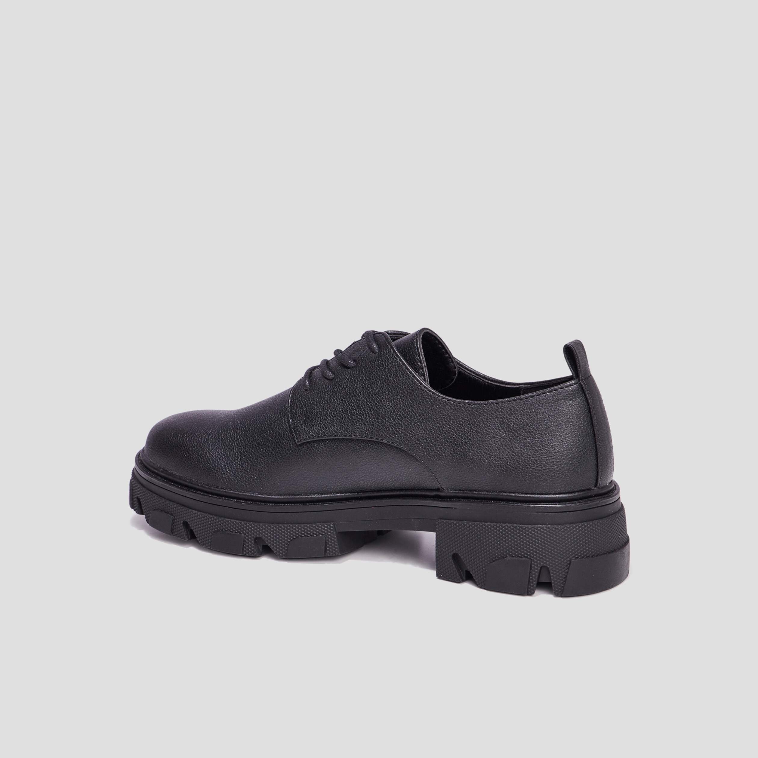 Derbies grosses semelles Liberto noir femme | La Halle