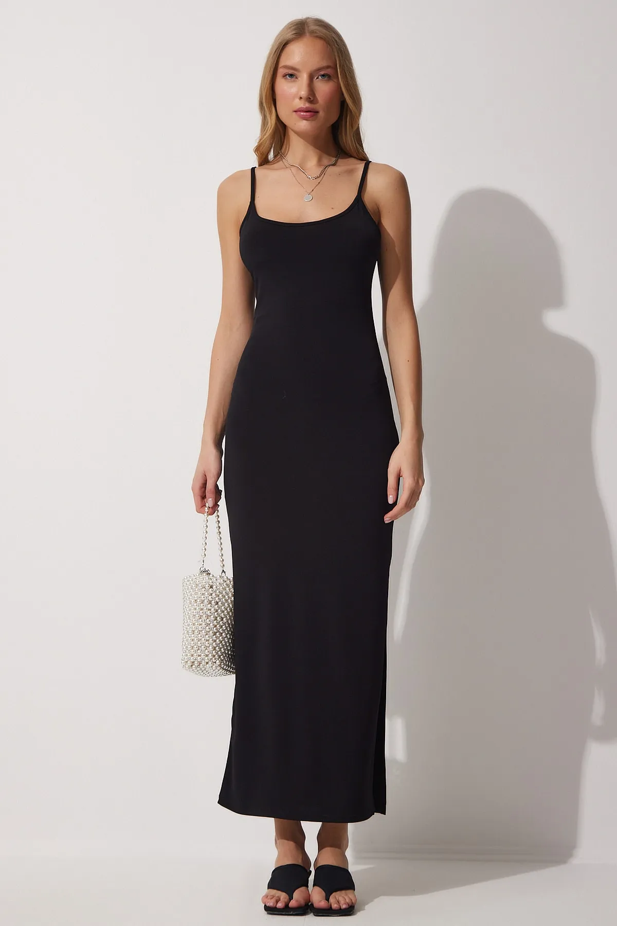 Happiness İstanbul  Damen-Sommer-Langstrickkleid mit schwarzem Riemen aus Saran UB00027
