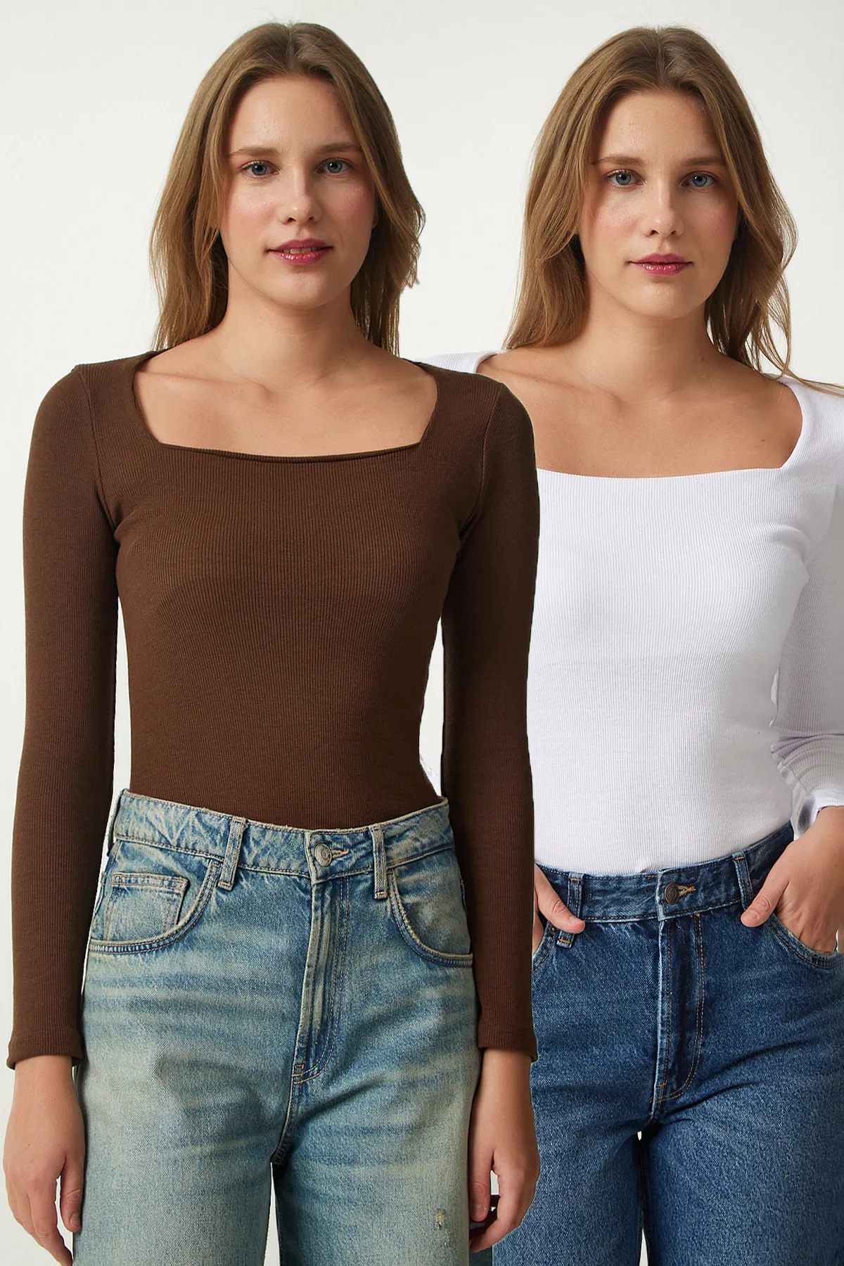 Happiness İstanbul  Damen-Strickbluse im 2er-Pack in Braun und Weiß mit quadratischem Kragen GT00056