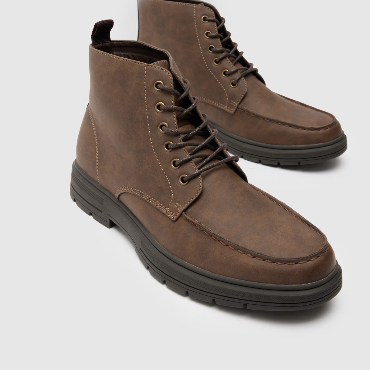 Schuh poros köténycsizma barna színben