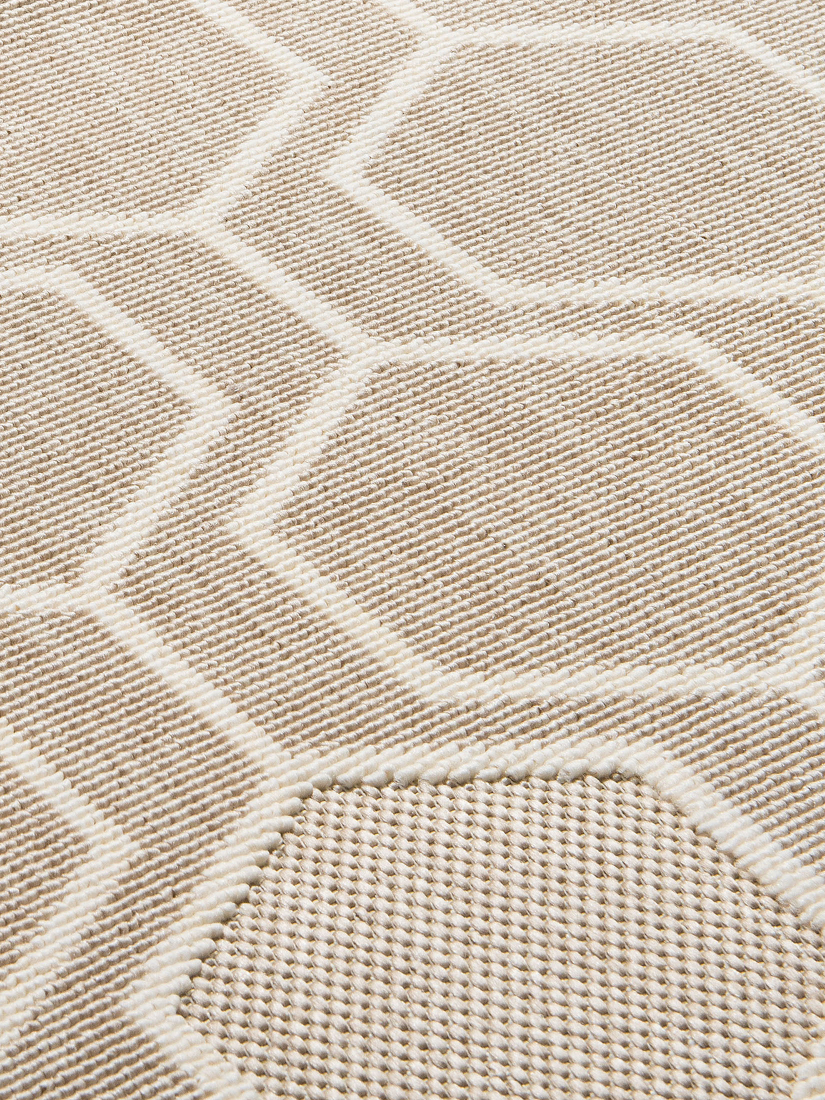 Tarent Läufer, Ivory 558