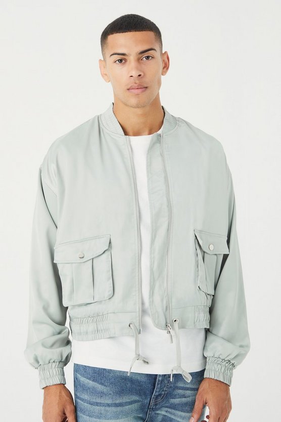 Kastige Satin-Bomberjacke mit Utility-Taschen