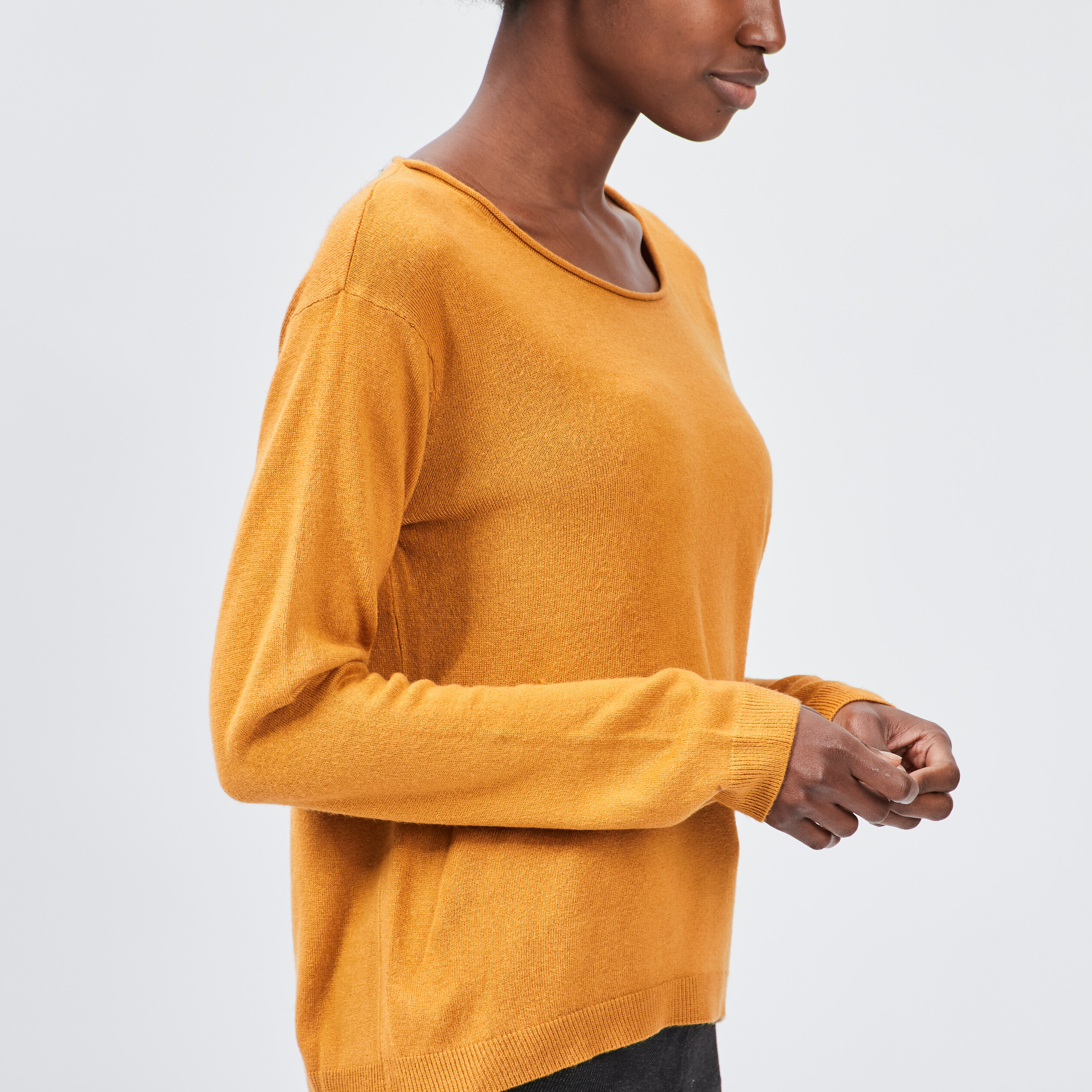 Pull avec col rond jaune moutarde femme | La Halle