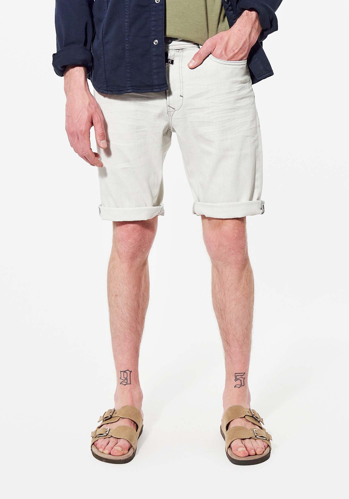 VITO   Bermuda straight en jean Homme