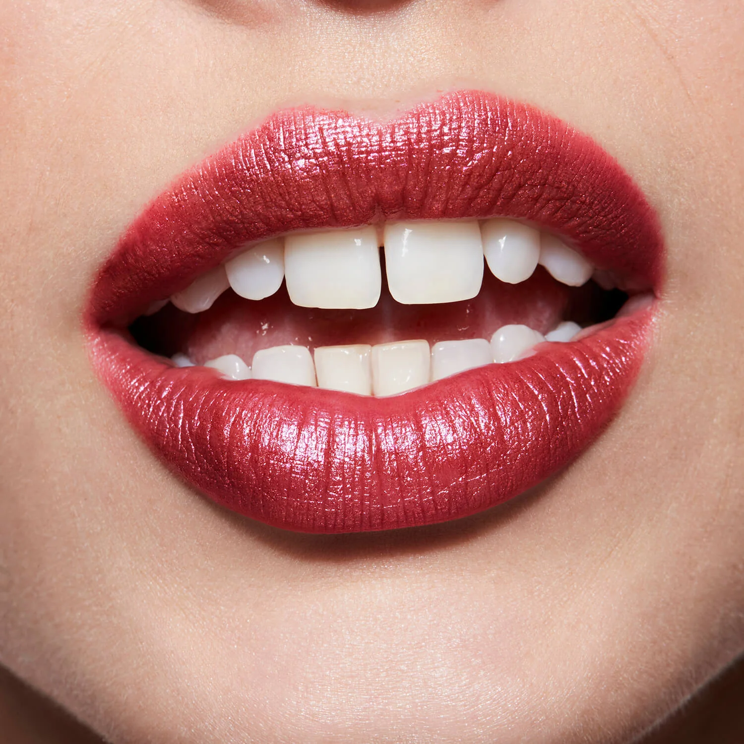 Pomadka Lip Color Ultra Shimmer - Bright Lipstick