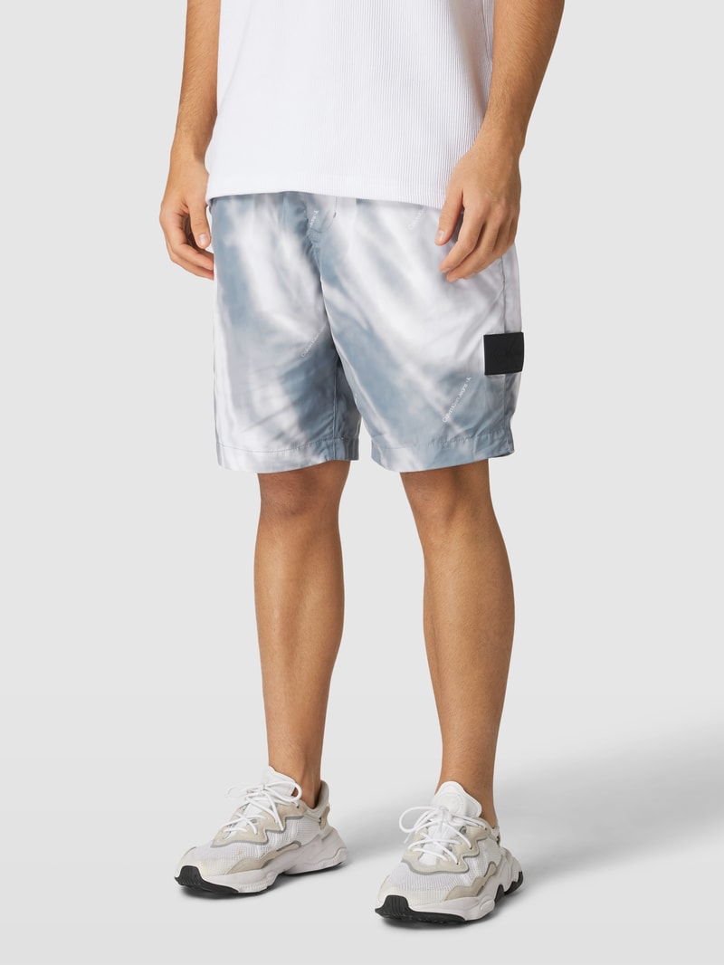 Shorts im Batik-Look Modell 'GRAPHIC WOVEN SHORT' in hellblau