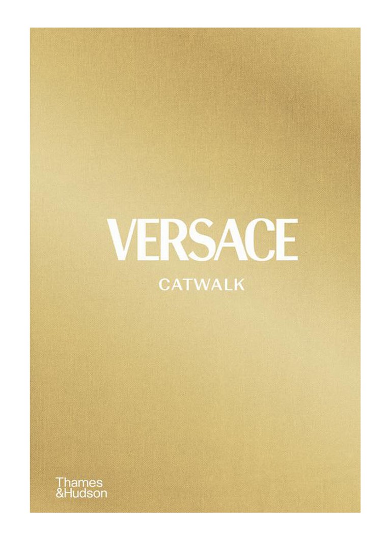 Prezentarea de modă VERSACE - Colecții complete