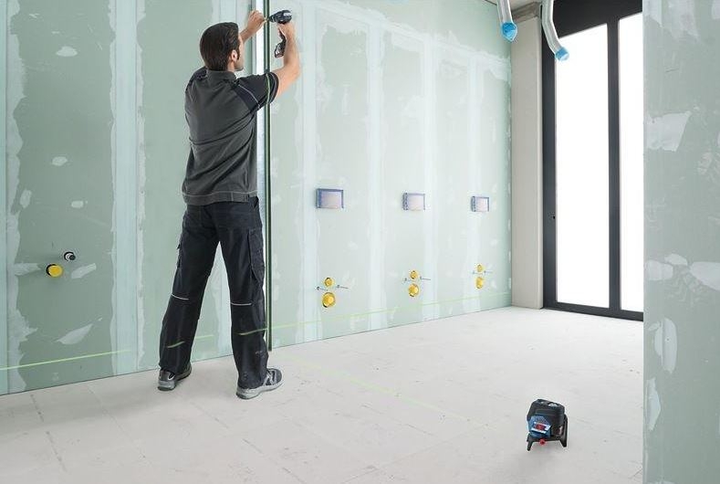 Bosch Blue 0601066H00 GCL 2-50 CG Kombinationslaser med punktlaser og linjelaser 12 V 2,0 Ah + roterende holder RM2 + loftklemme i L-BOXX