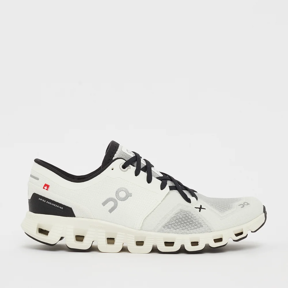 ON Cloud X 3 60.98697 / weiss