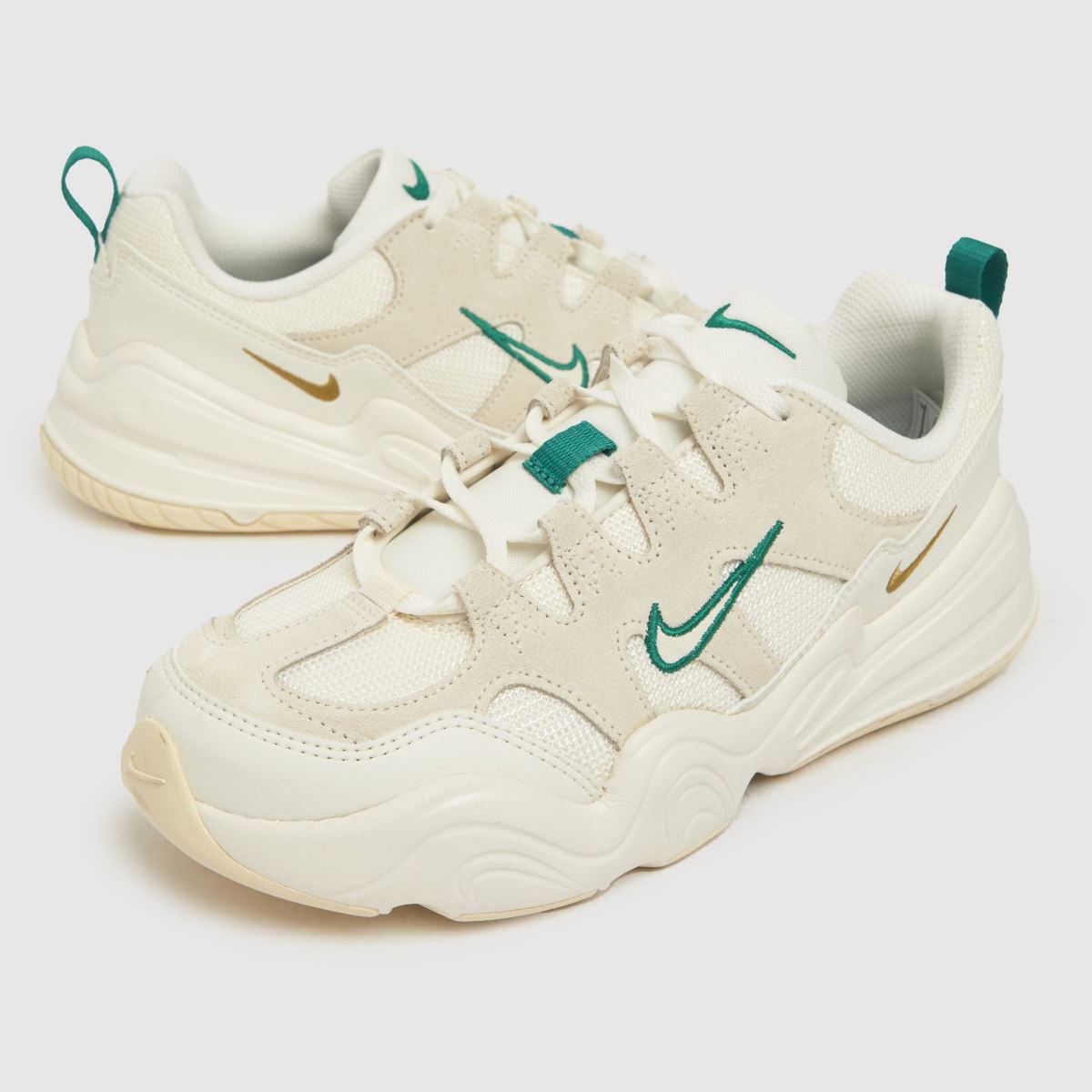 Nike Tech Hera – Vita och beige träningsskor