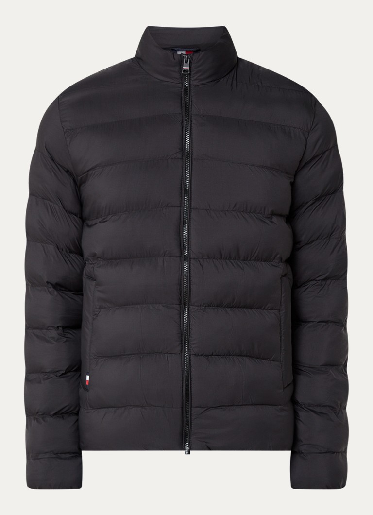 Tommy Hilfiger steppelt kabát logóval és oldalsó zsebekkel