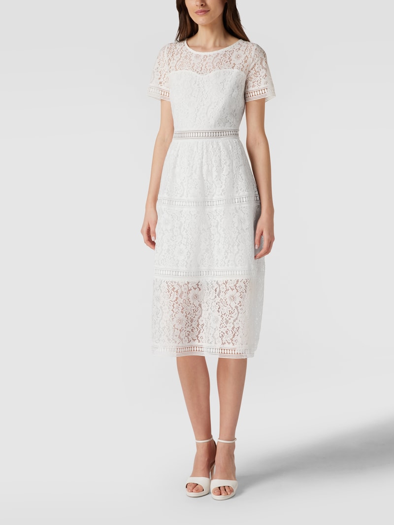 Cocktailkleid aus floralen Stickereien in offwhite