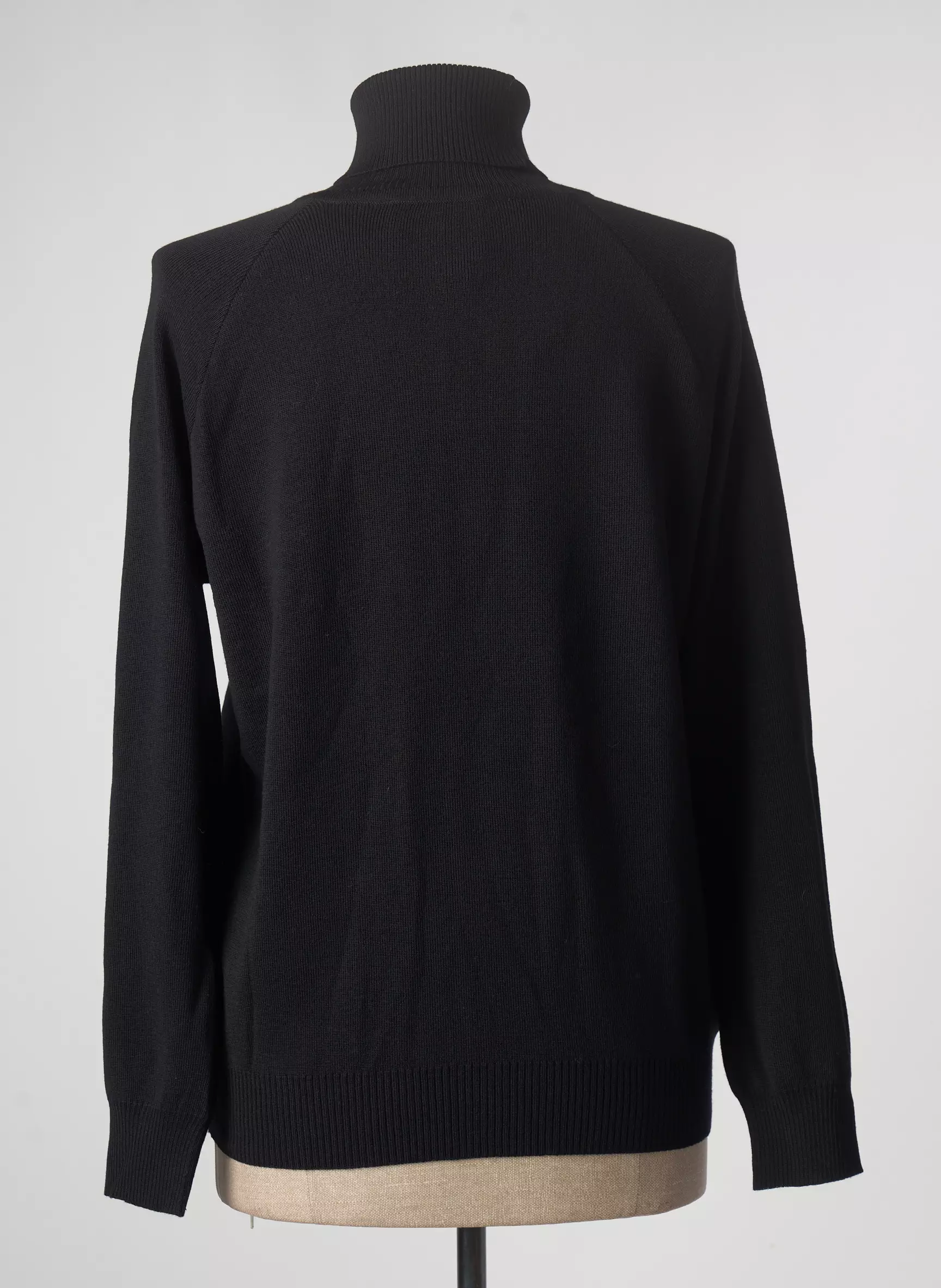 Azzaro Cols Roules Femme couleur noir