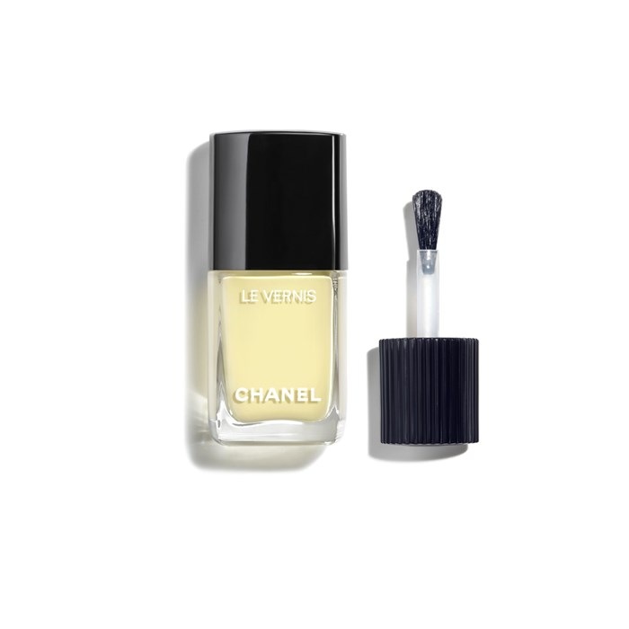 FARBE UND GLANZ MIT LANGEM HALT
