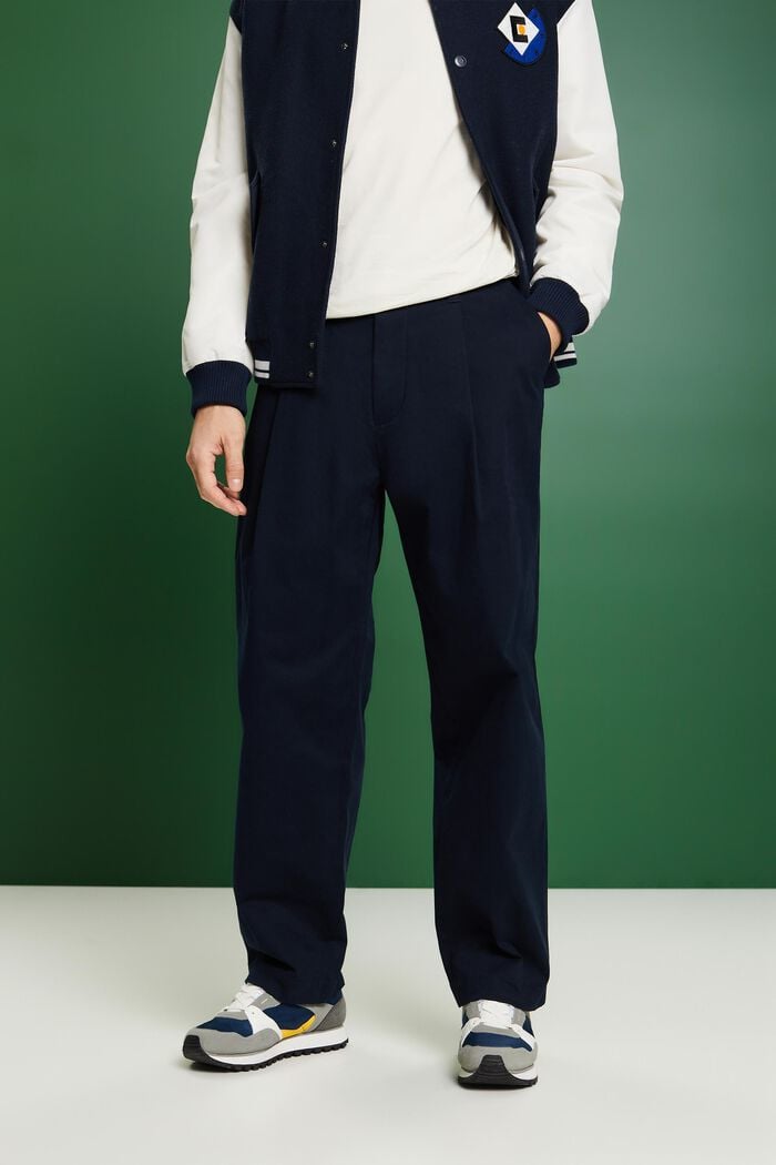 Chinohose mit weitem Bein