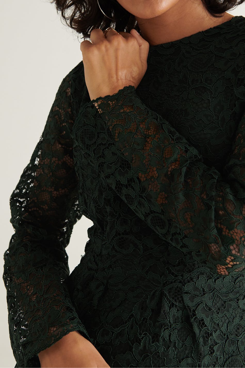 Lucy lace dress
