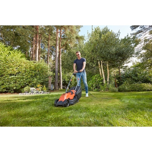 Black & Decker BEMW451-QS Grasmaier 32 cm 1200 Watt