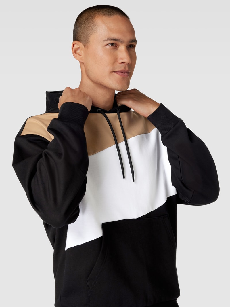 Hoodie im Colour-Blocking-Design Modell 'Sullivan' in schwarz