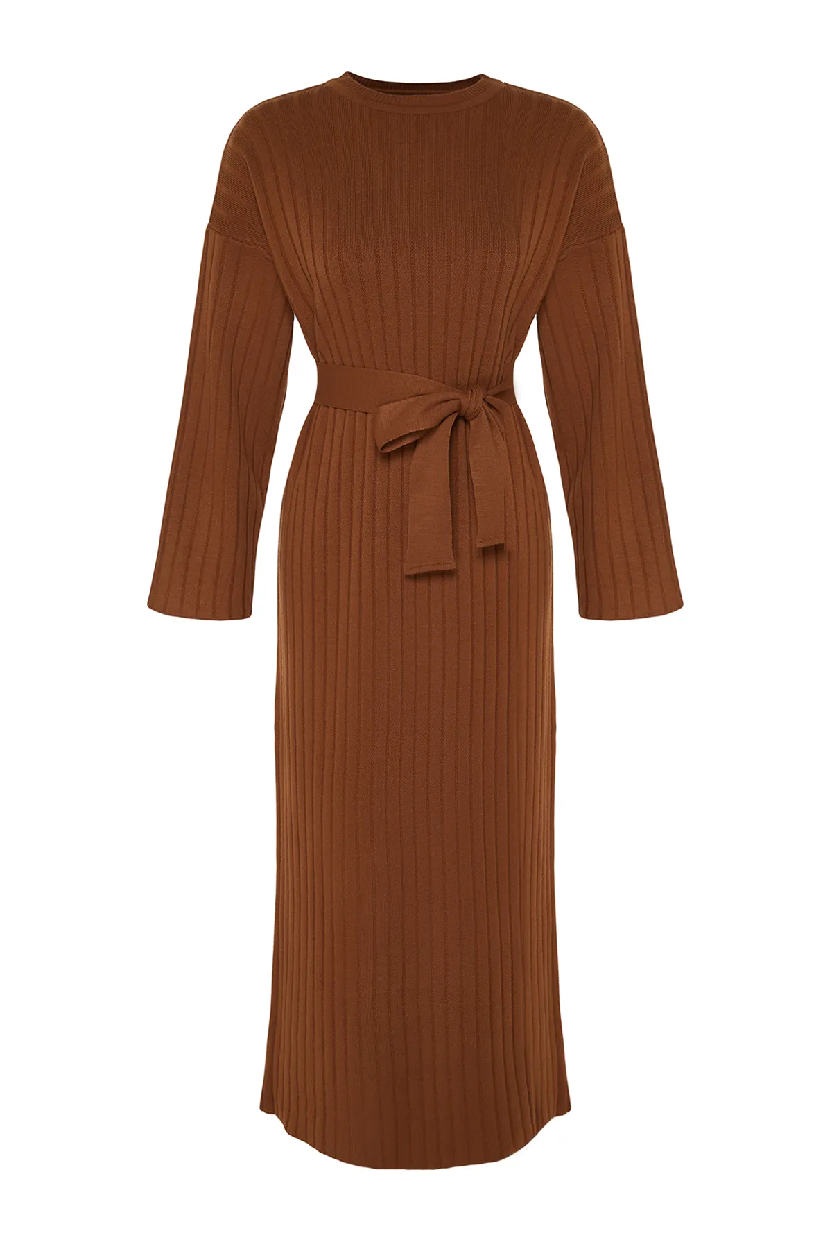 Trendyol Modest  Braunes geripptes Strickkleid mit Gürtel TCTAW24EB00008