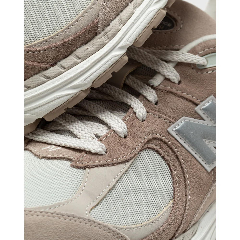 New Balance 2002R M2002RSI / braun