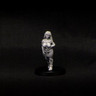 Egyptian Girl Walking (28 mm)