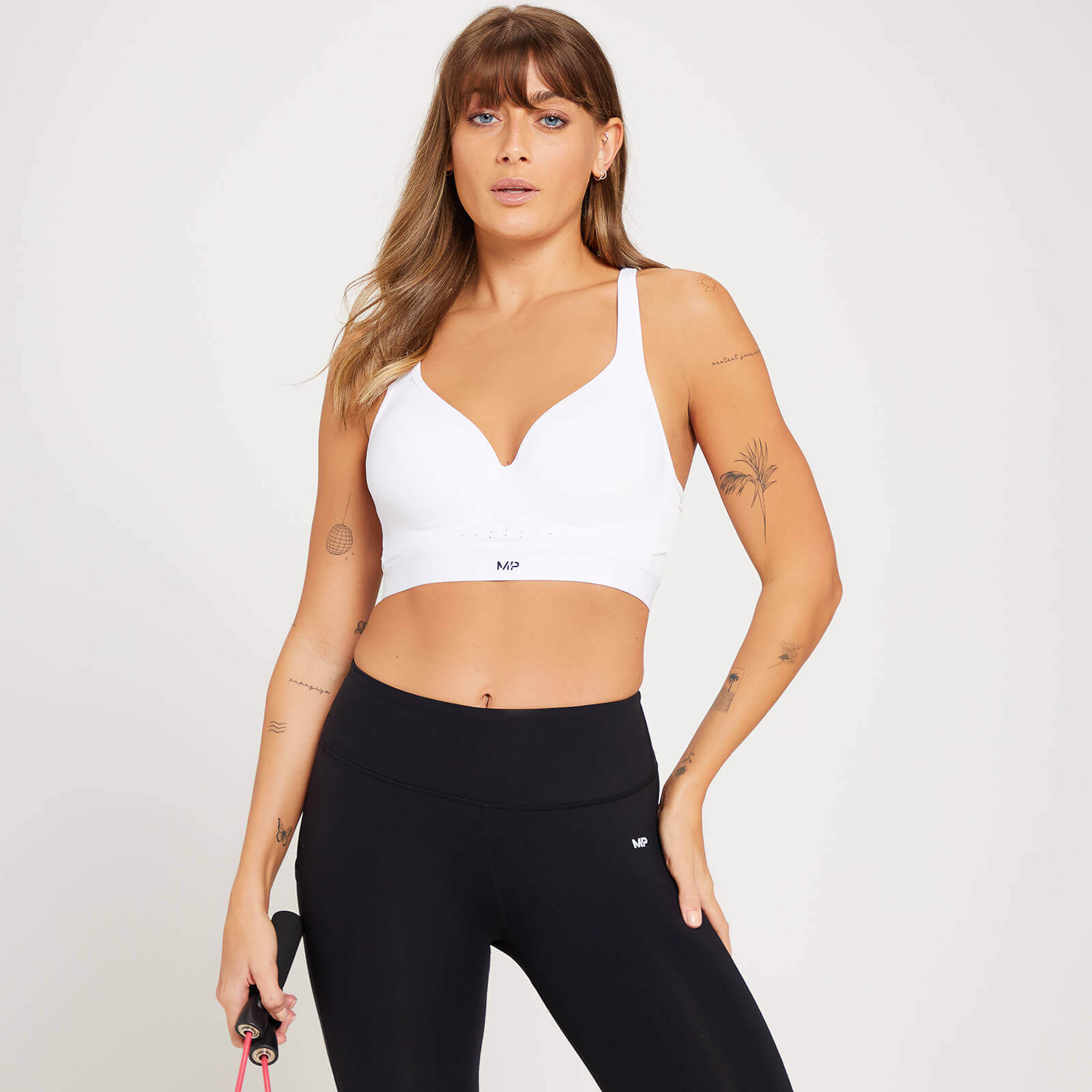 Brassière de sport à bonnets moulés et maintien supérieur MP pour femmes – Blanc