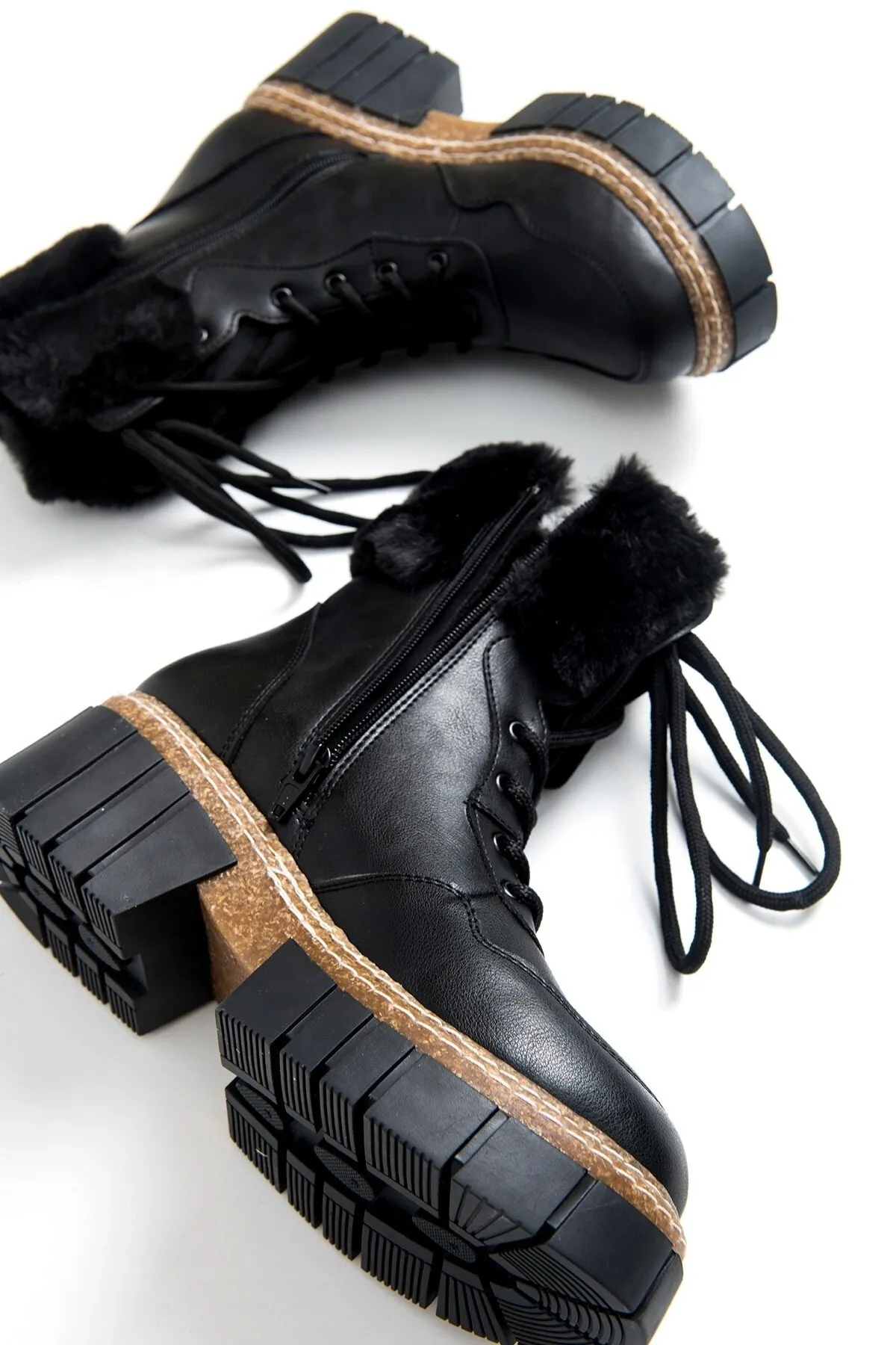 LuviShoes  Faith Black Skin Damenstiefel