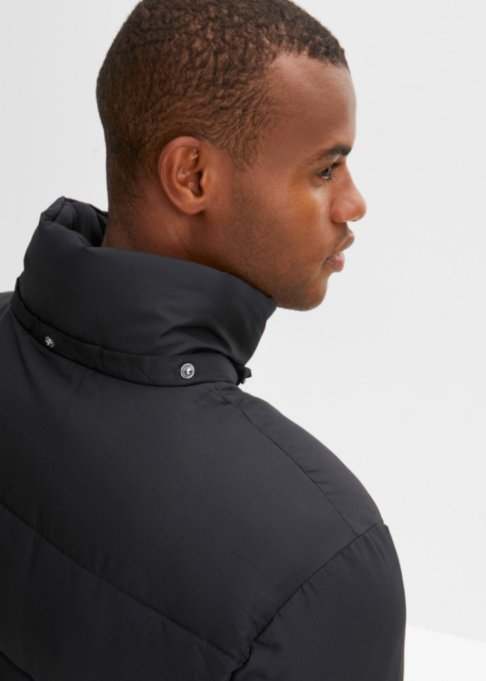 Steppjacke mit abnehmbarer Kapuze aus recyceltem Polyester
