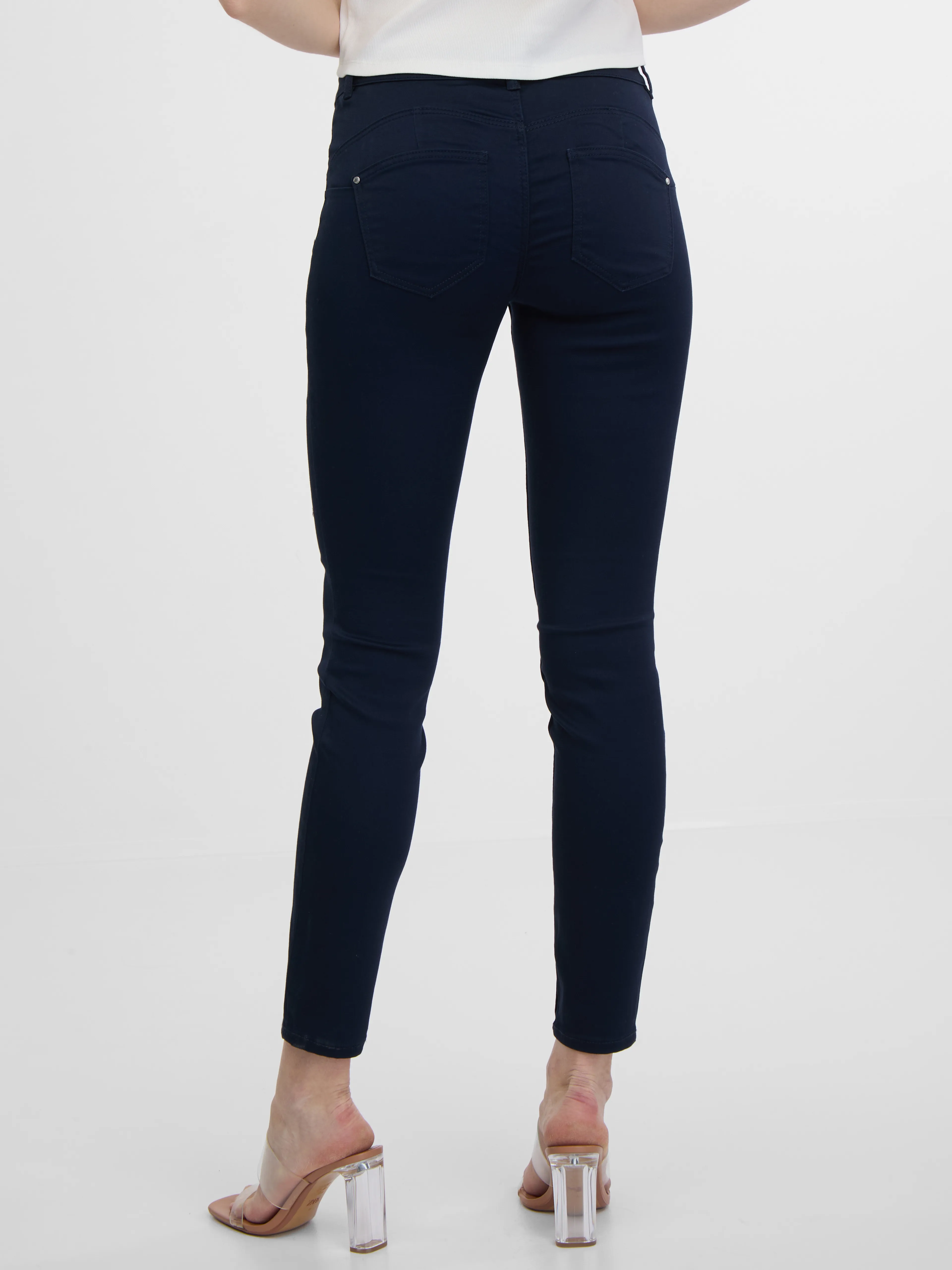 Dunkelblaue Röhrenjeans für Damen ORSAY