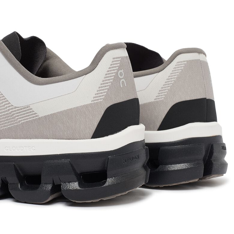 ON Cloudflow 4 Distance white/black