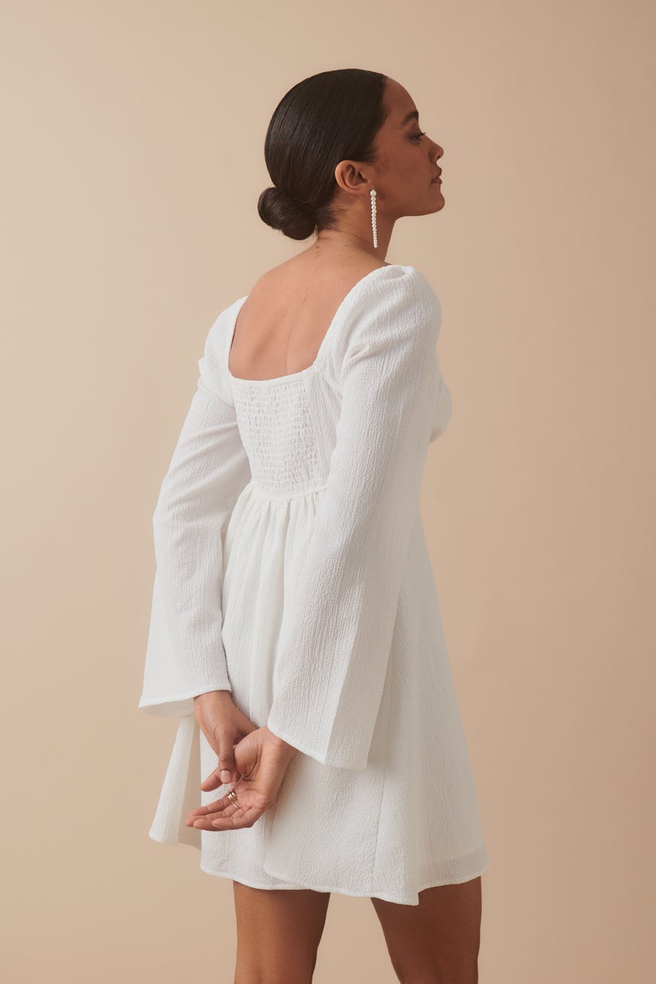 Short trumpet dress