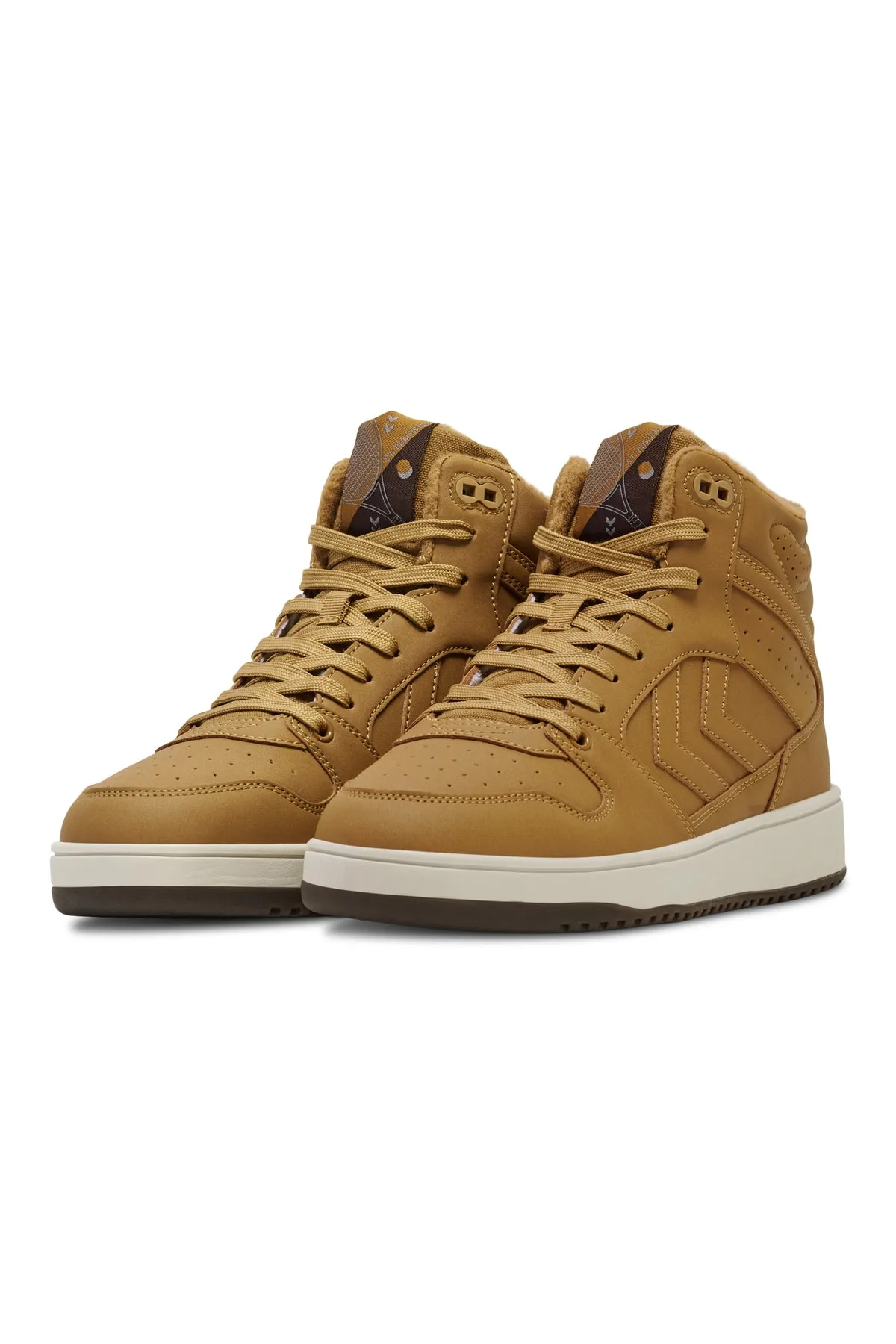 hummel  ST. POWER SPIELT MITTEN IM WINTER