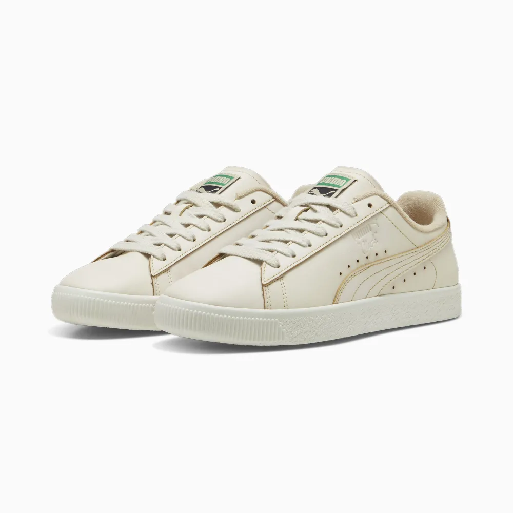 PUMA Clyde Coffee 397240_01 / weiss