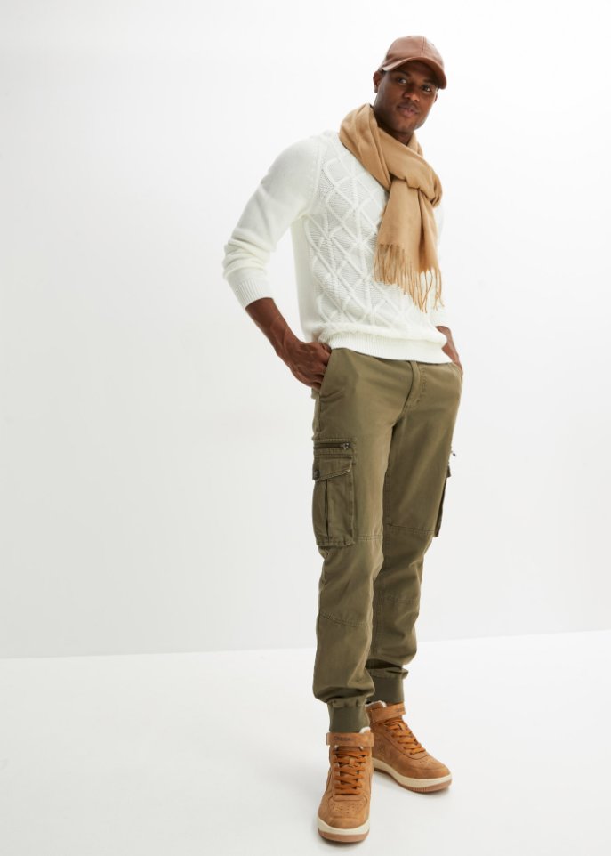 Pullover mit recyceltem Polyacryl