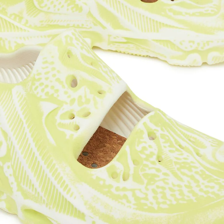 NIKE ISPA Universal natural/limelight