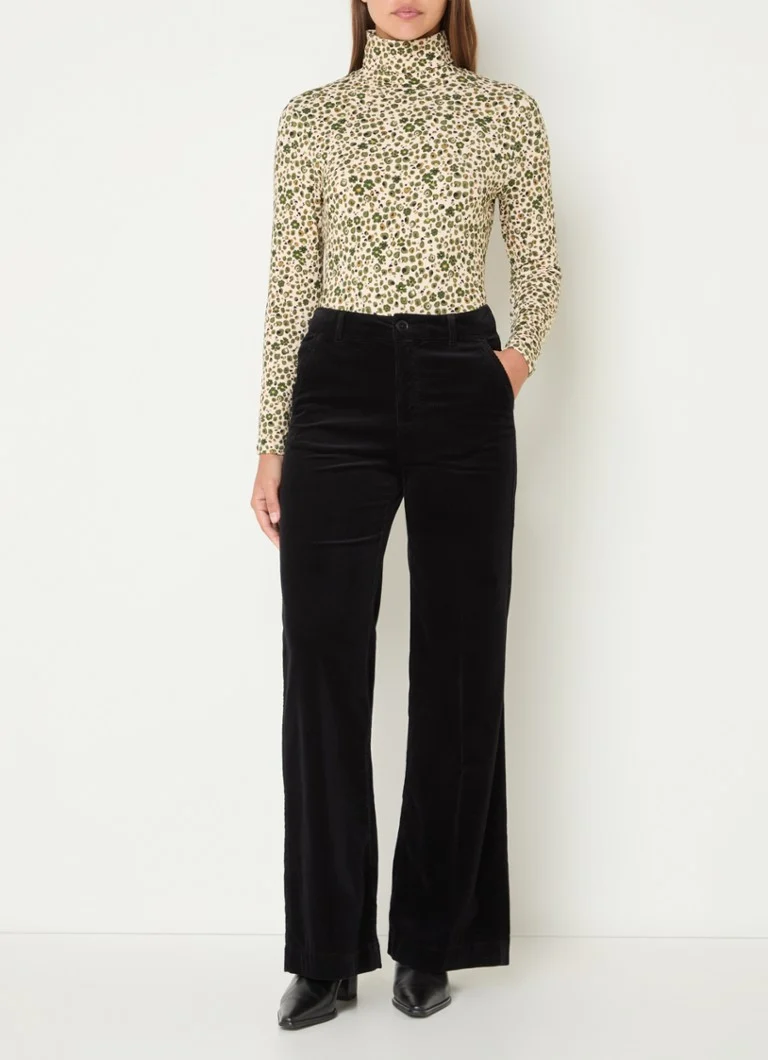 River Woods Top with floral print and collar