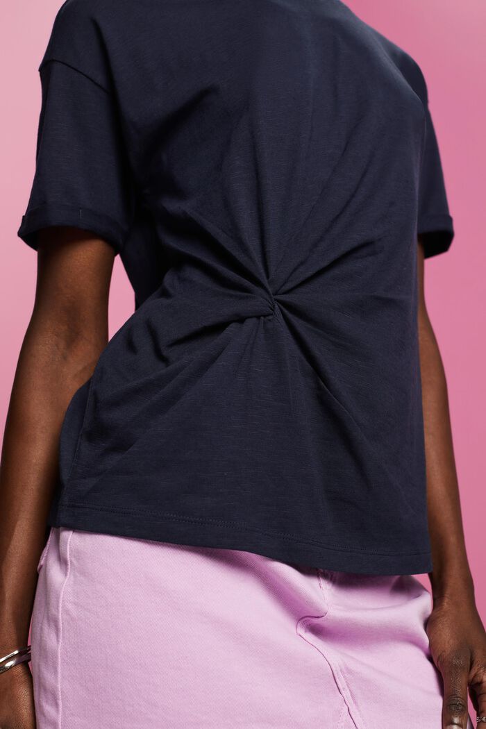 T-Shirt mit Twist-Detail
