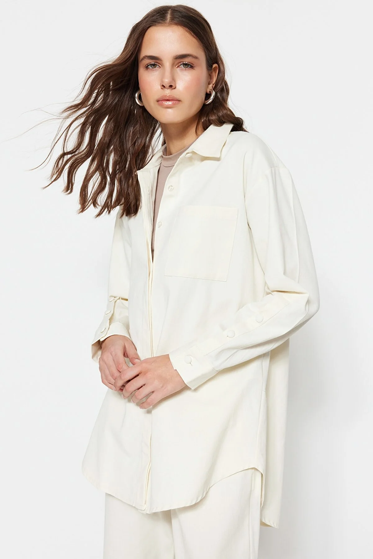 Trendyol Modest  Hellbeige Hemd-Hosen-Set aus gewebter Baumwolle TCTSS23US00065